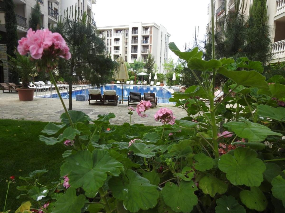Cascadas Studio Apartment Sunny Beach Exterior photo